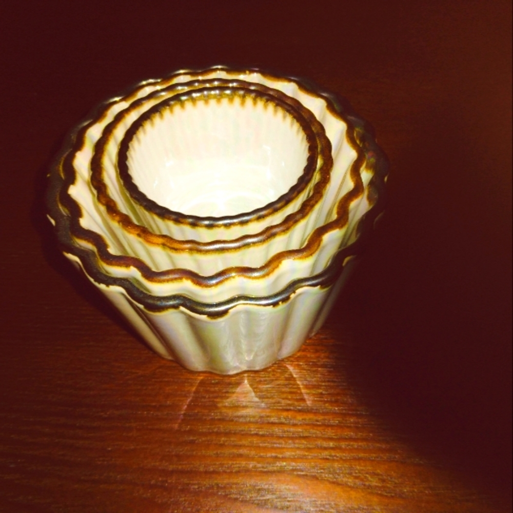 Southern Living measuring cups